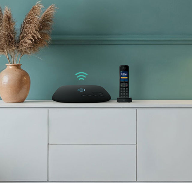 Ooma Telo Air + HD3 handset Lifestyle
