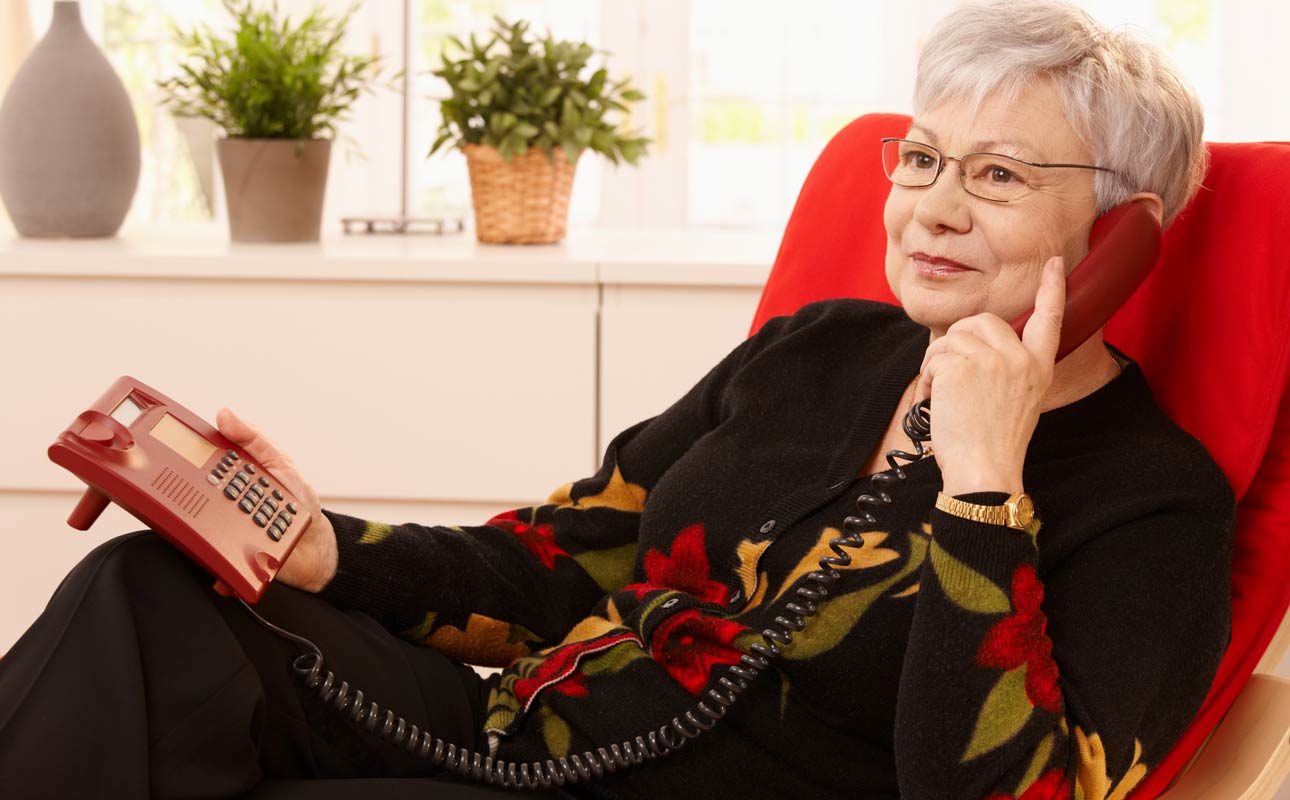 Low-cost landline alternative for seniors - blog post image