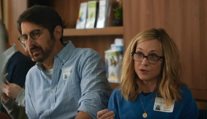 Emily's parents learn about their daughter's illness in The Big Sick