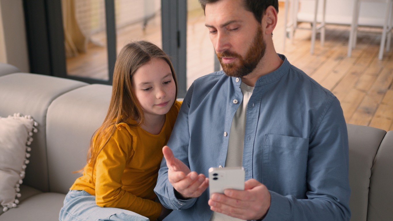 The Connectivity Ladder: Is your child ready for a phone? - blog post image